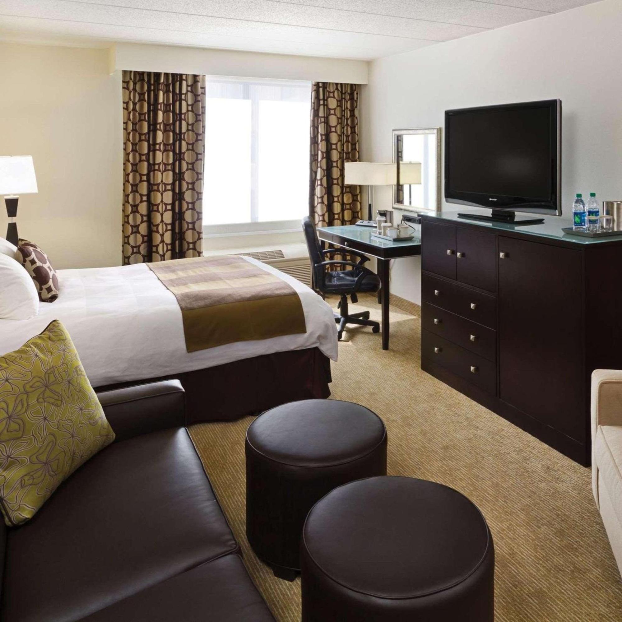 Radisson Hotel Bismarck Room photo